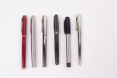 LOT de SIX STYLOS dont quatre Waterman et...