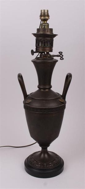 VASE Médicis monté en lampe 
Style du XIXe...