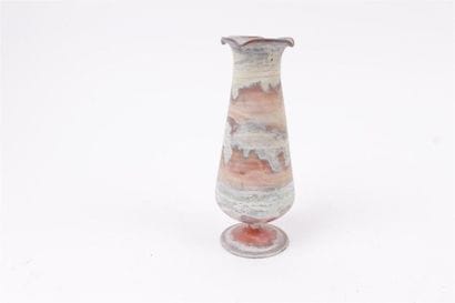 VERRE de fouille 
H. 14,5 cm 
Egrenures 