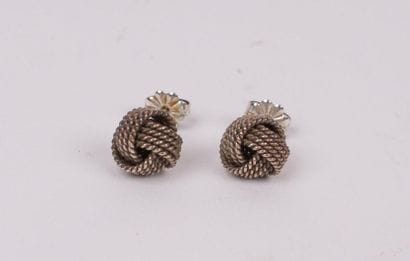 TIFFANY 
Paire de boucles d'oreille en argent...