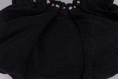 GUCCI 
Sac besace 35 cm en toile monogrammée...