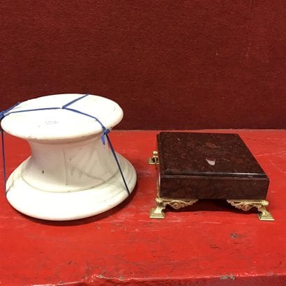 ENSEMBLE de deux socles :

- Socle circulaire...