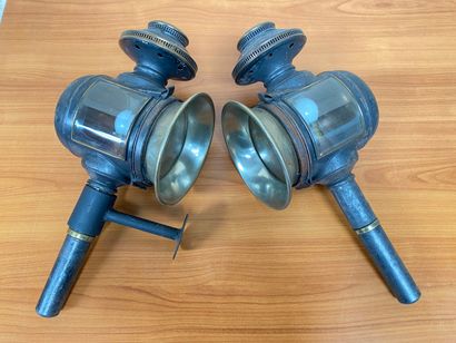 DEUX LAMPES de fiacre

Haut. : 46 cm





INFORMATIONS...