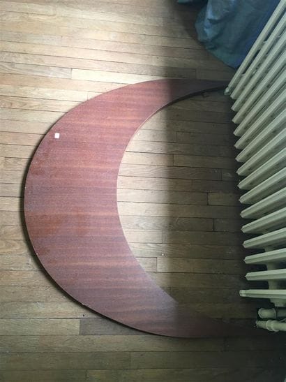 TABLE ovale en acajou et placage d'acajou...