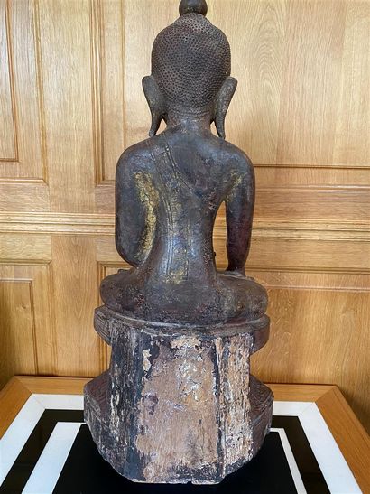 BIRMANIE - XIXème siècle

Bouddha assis 

Bois...