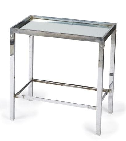 TRAVAIL MODERNISTE

Table d'appoint en lame...