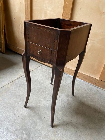 PETITE TABLE pouvant former jardinière en...