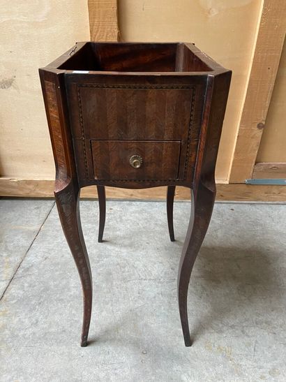 PETITE TABLE pouvant former jardinière en...