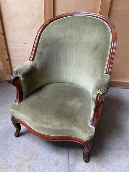 BERGERE en acajou et placage d'acajou mouluré,...