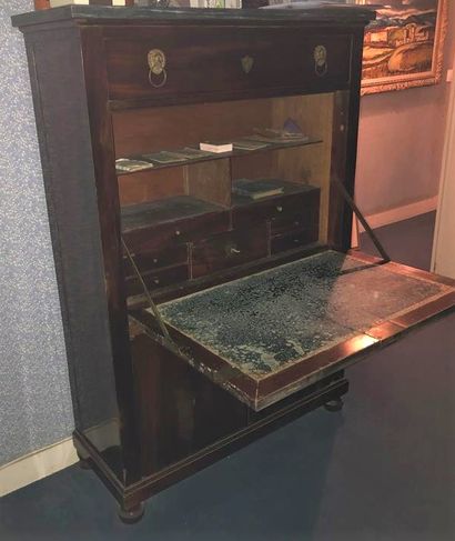 SECRETAIRE en acajou et placage d'acajou,...