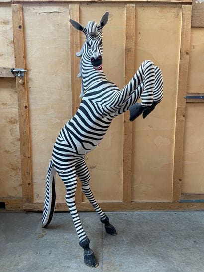 IMPORTANTE sculpture représentant un zèbre...