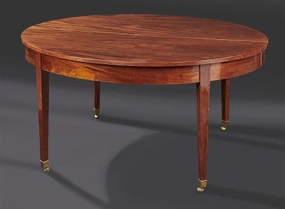 TABLE ovale en acajou et placage d'acajou,...