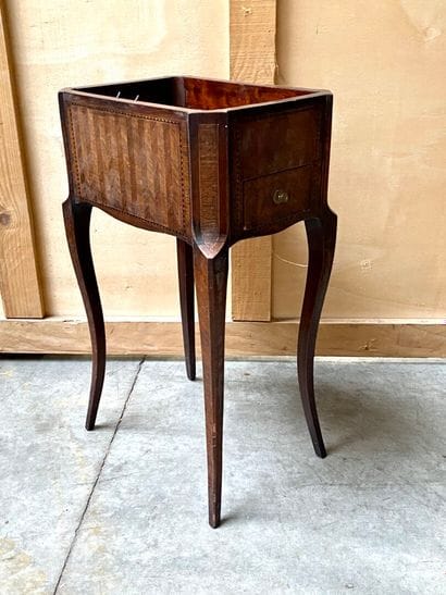 PETITE TABLE pouvant former jardinière en...