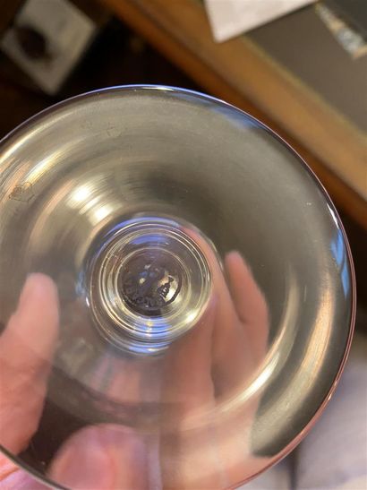 BACCARAT 

Partie de service de verres en...