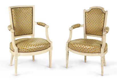 ENSEMBLE de deux fauteuils:

-Le premier...