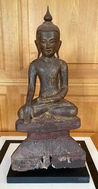 BIRMANIE - XIXème siècle

Bouddha assis 

Bois...