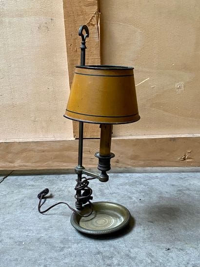 LAMPE BOUILLOTTE à un bras de lumière en...