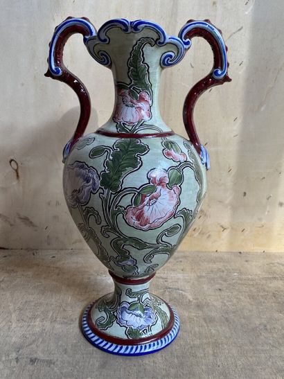 VASE Art nouveau de forme balustre en céramique...