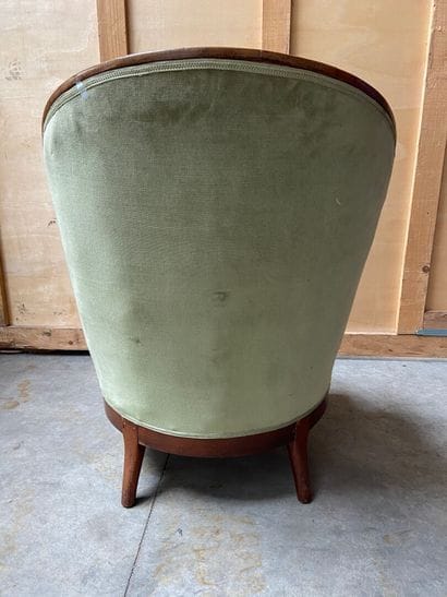 BERGERE en acajou et placage d'acajou mouluré,...