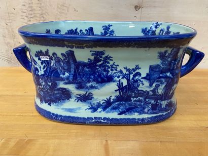 VICTORIA WARE

Grande jardinière à deux anses...