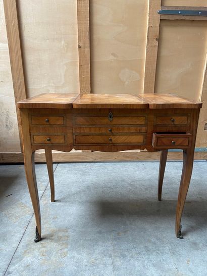 COIFFEUSE de forme mouvementée en bois de...