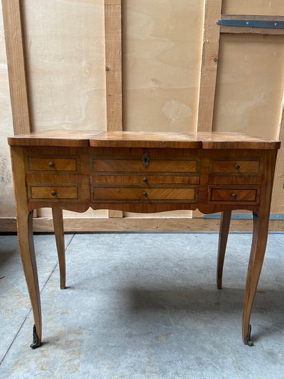 COIFFEUSE de forme mouvementée en bois de...