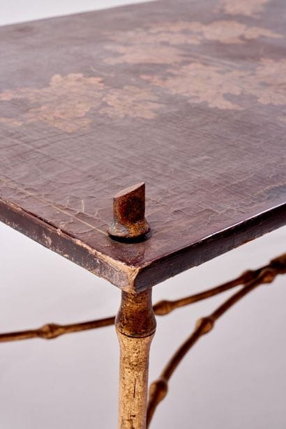 Coffee table in the taste of China in lacquered...