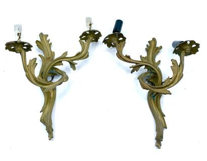 Paire d'appliques à deux bras de lumière...