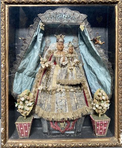Vierge à l'enfant en cire polychrome et son...