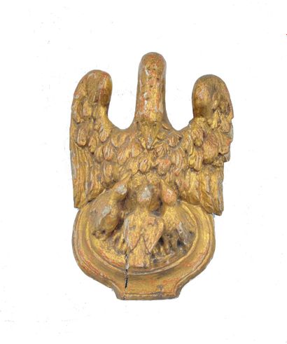 Eléments en bois et stuc sculpté et doré...