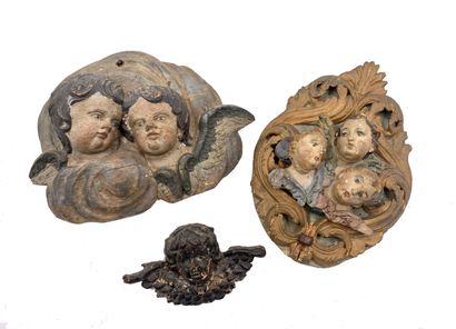 Ensemble de trois éléments en bois sculpté...