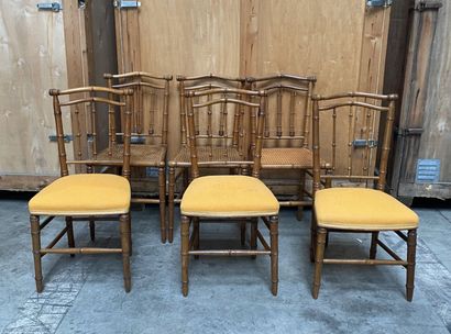 Mobilier de chambre à coucher en bois à imitation...
