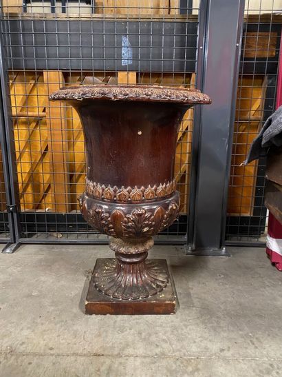 Vase Médicis en céramique émaillée brun.
XIXe...