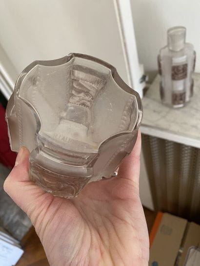 René LALIQUE (1860-1945). 
Flacon 