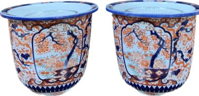 JAPON, XXe siècle
Paire de cache-pots en...