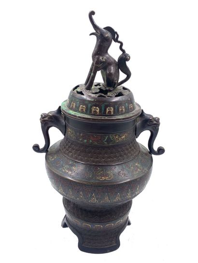 JAPON, période Meiji (1868-1912)
Brûle-parfum...