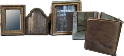 Lot de miroirs en bois peint, doré et cuir...