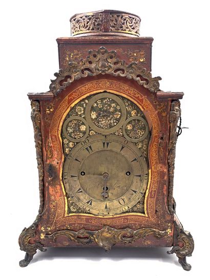 Pendule en arte povera et bronze doré, le...