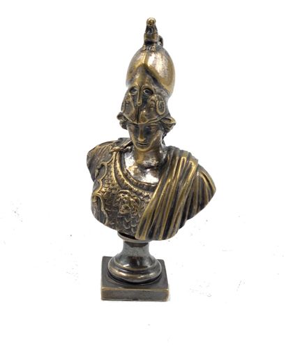 Cachet en métal représentant un buste antique.
Haut....