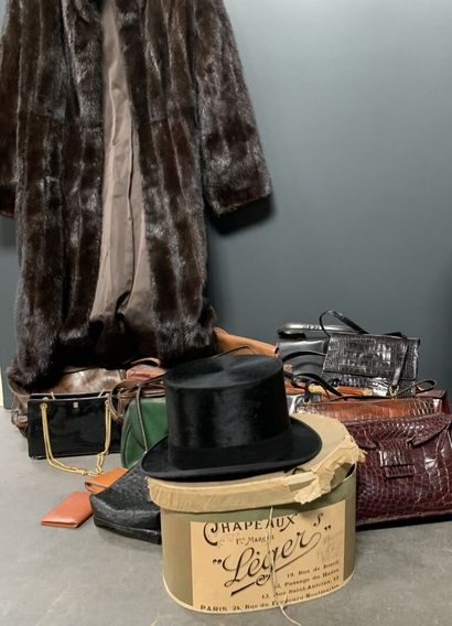 Set including a fur signed Réveillon, a top...