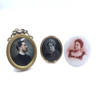 Set including a portrait of a man in profile...