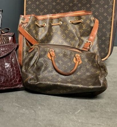 Set including a fur signed Réveillon, a top...