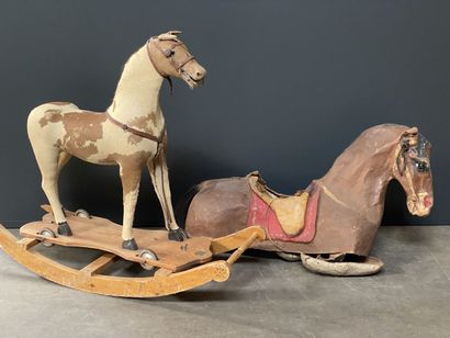 Set including a rocking horse in paper mache,...