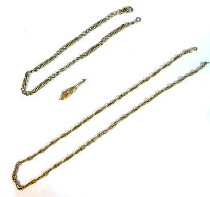 750 thousandth yellow gold DEBRIS SET consisting...