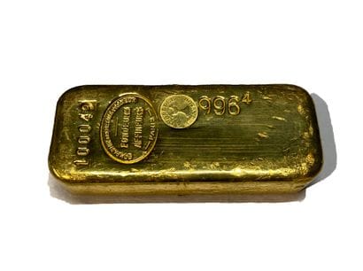 One gold ingot, gross weight 1000.1 g, fine...