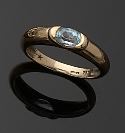 BAGUE en or gris 750 millièmes sertie au...