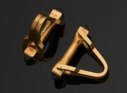 MELLERIO 
Paire de boutons de manchettes...
