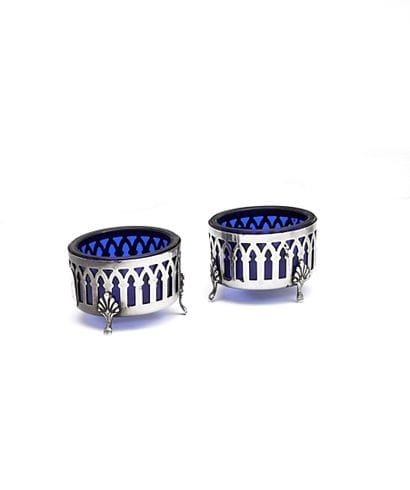 TWO round SALIERES in silver 925 thousandths,...