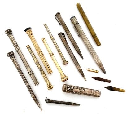 SET INCLUDING :
- seven 800 thousandth silver...