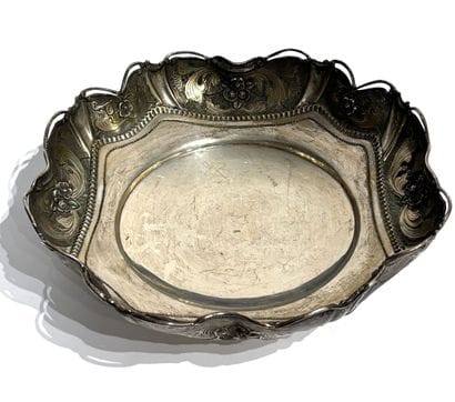 900 thousandths silver multi-lobed PRESENTOIR,...